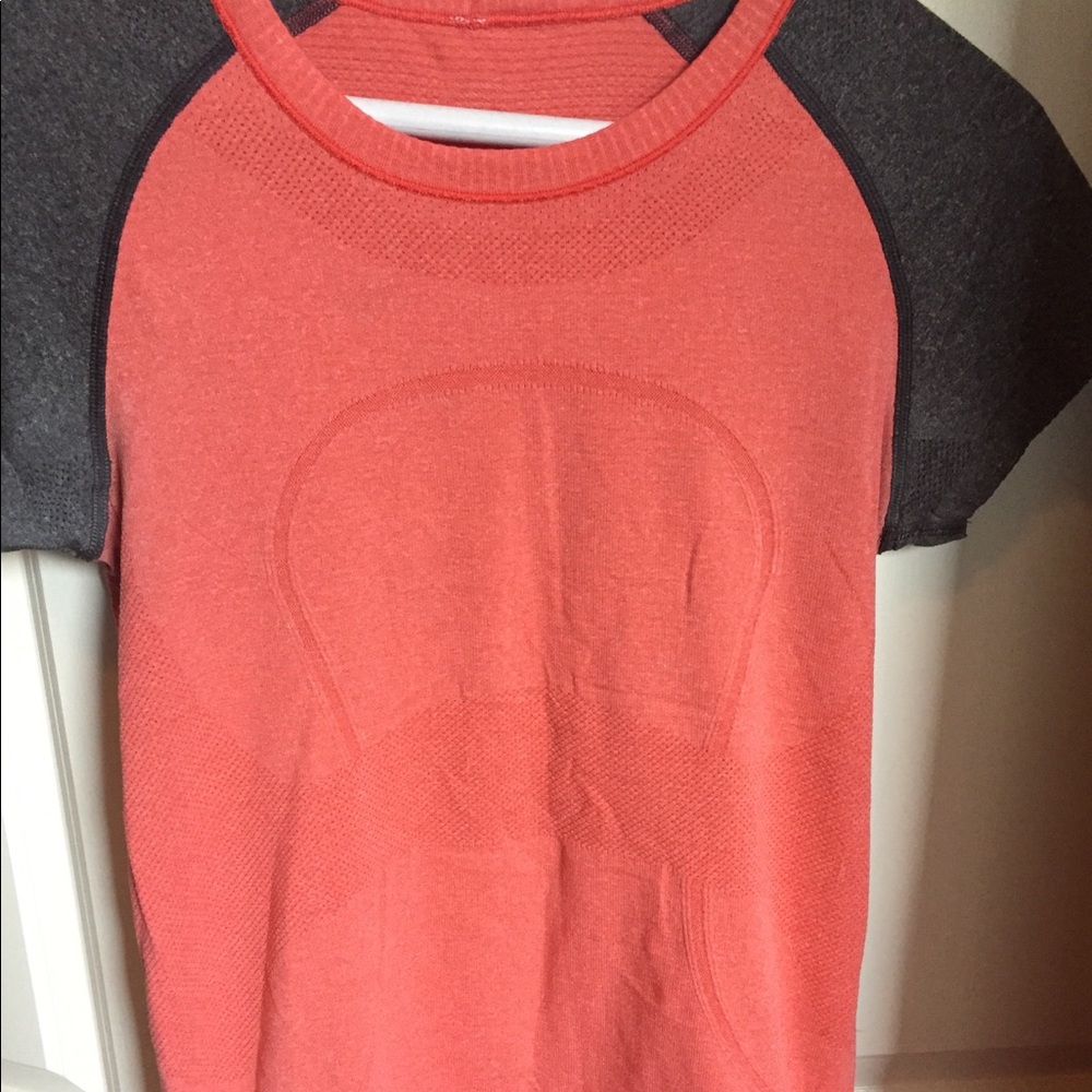 Lululemon swiftly tech short sleeve